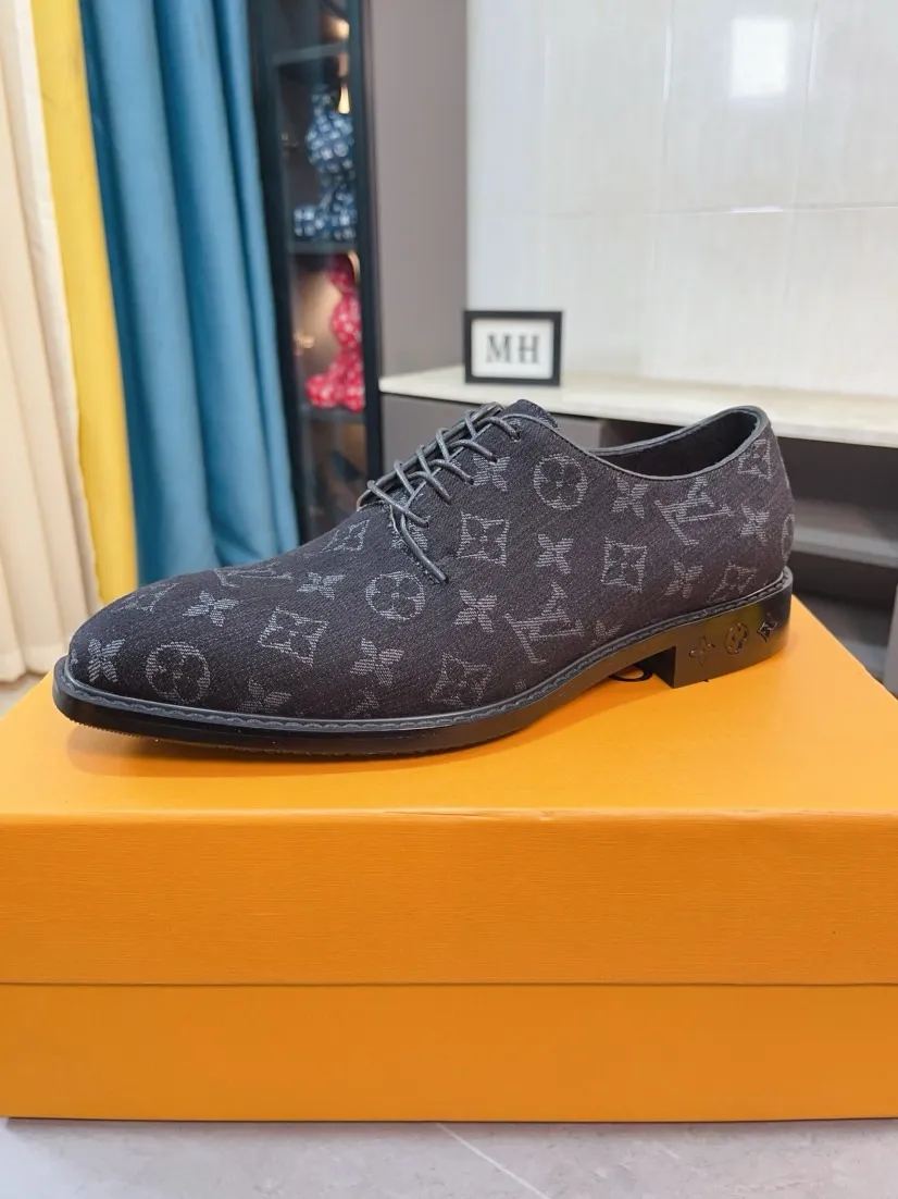 Ex-factory price 720🌹🌹High version [LV] Louis Vuitton's popular casual leather shoes🎖Fashionable and elegant🎖🎖Material: Original imported open-edge beaded cowhide, washed cowhide leather lining, original open-molded rubber outsole, high-end and classy, ​​elegant quality, instantly transforming into a handsome man ❤❤Standard\nNumber: 38-44